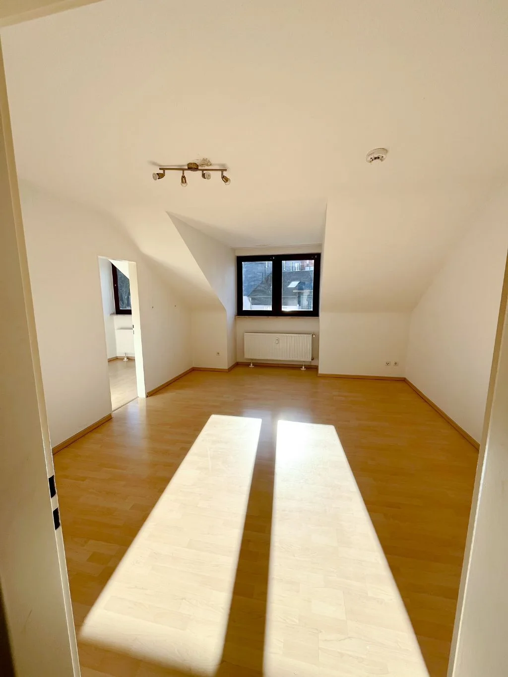 Wohnzimmer im aktuellen Zustand